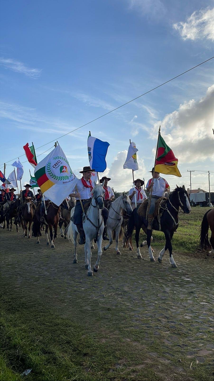 DTG do CRECI-RS participa da 39ª Cavalgada do Mar 